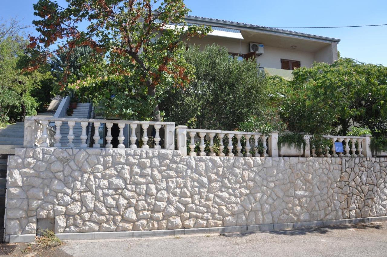 Apartmani Karla Klenovica Exterior photo