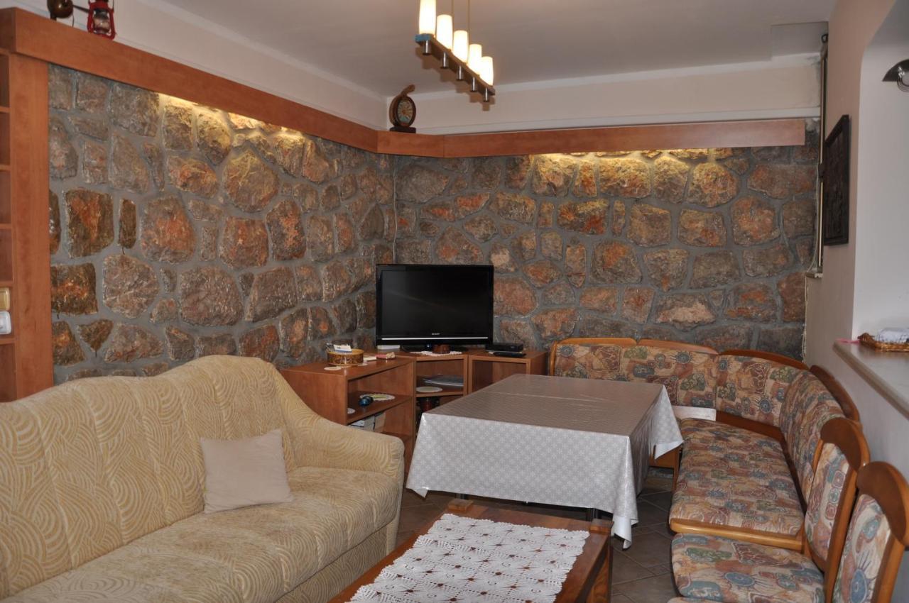 Apartmani Karla Klenovica Exterior photo