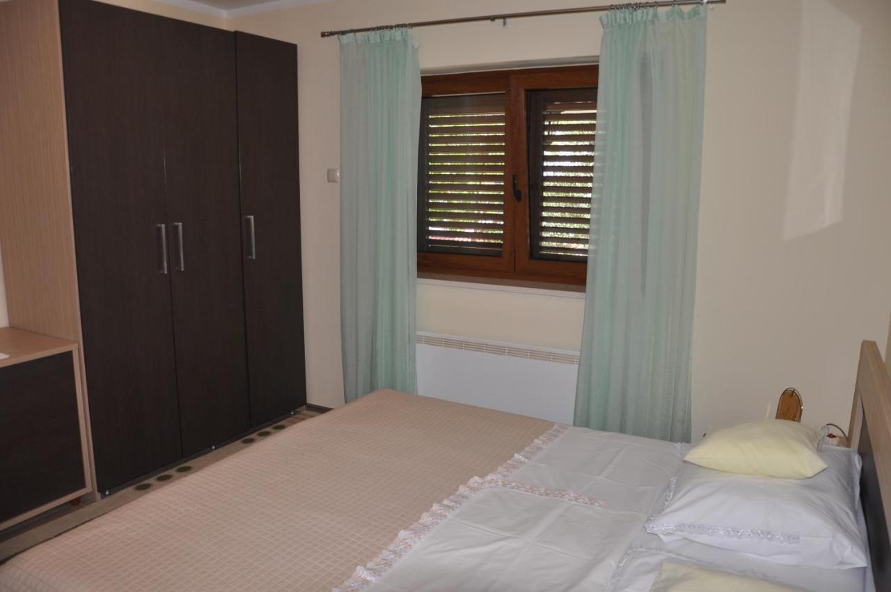 Apartmani Karla Klenovica Exterior photo